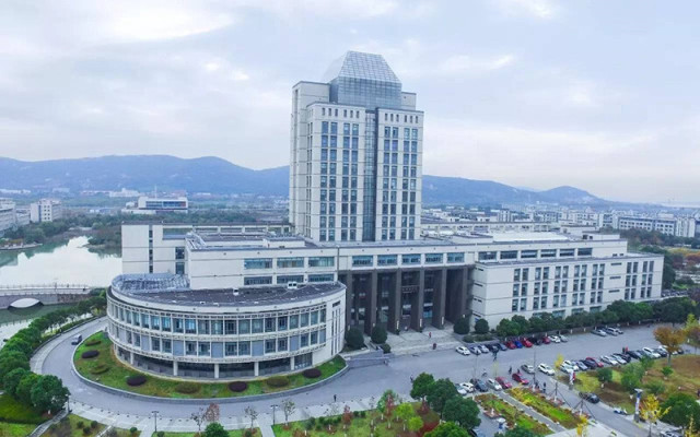 江南大學(xué)是名牌大學(xué)嗎_江南大學(xué)的別稱_江南好的大學(xué)排名