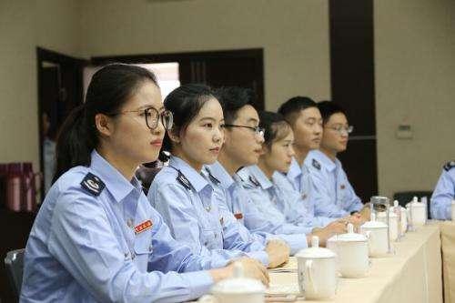 近視可以當警察嗎_警察近視可以嗎_警察近視可以報的專業