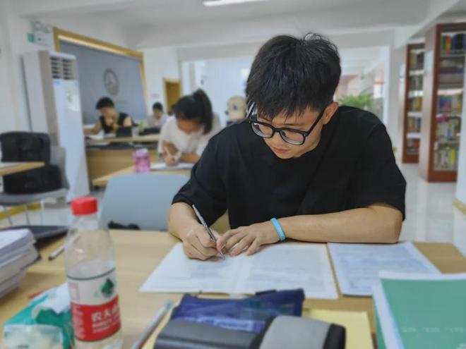 _中考英語寫作文體_中考英語作文總結表達